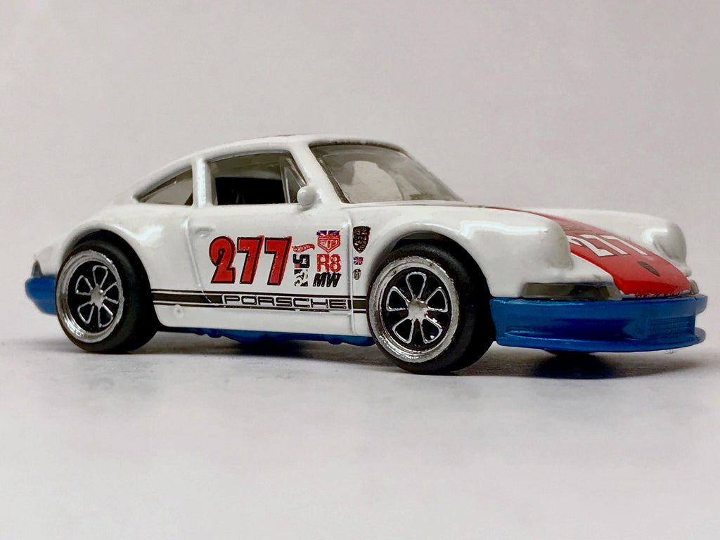 71 Porsche 911 by the Urban Outlaw Magnus Walker Hot Wheels Car Culture